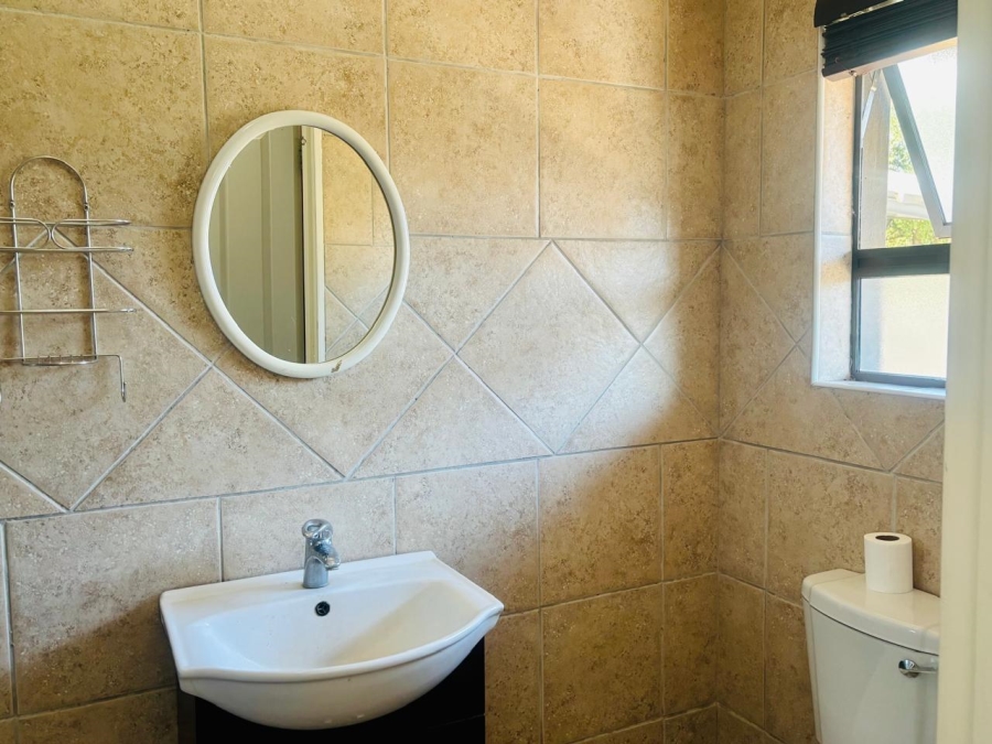 4 Bedroom Property for Sale in Riviera Glen Security Estate Free State